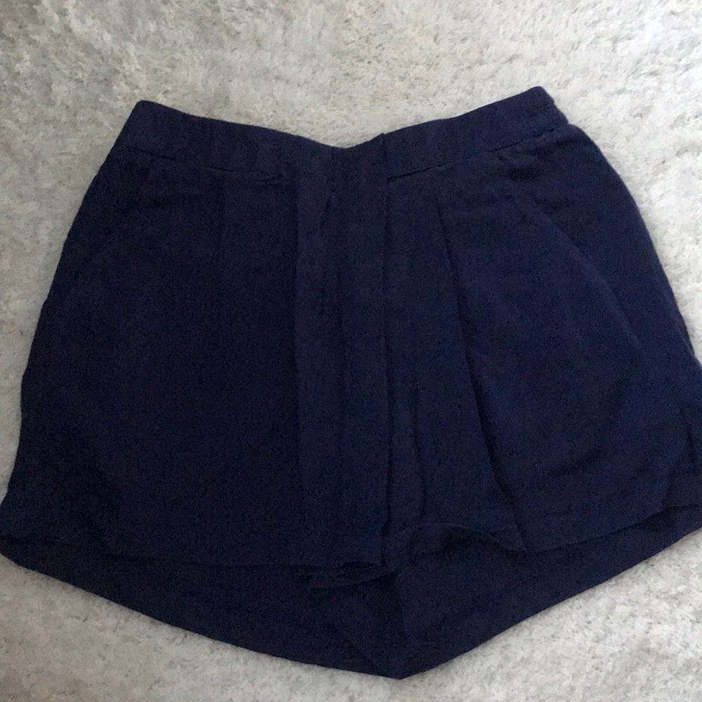 Lululemon pleated shorts